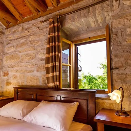 Old Small Stone House Zrnovo Exterior photo