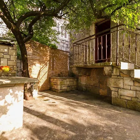 Old Small Stone House Zrnovo Exterior photo