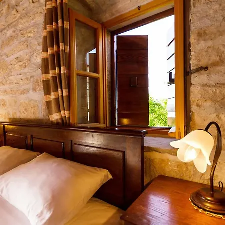 Old Small Stone House Zrnovo Exterior photo